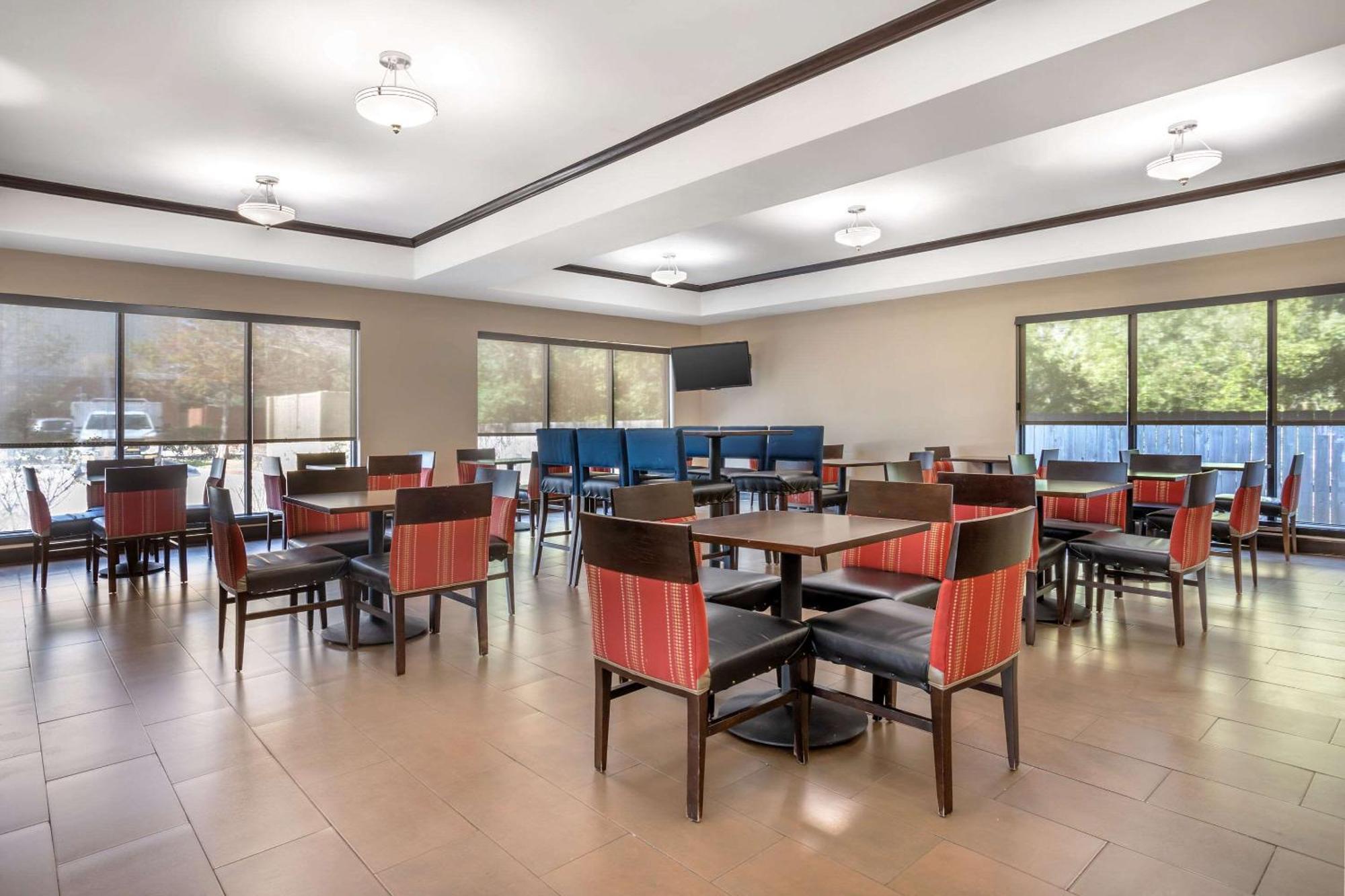 Comfort Suites Old Town Spring Dış mekan fotoğraf